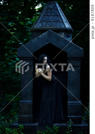 Witch Witch 9187809