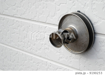 壊れた給排気筒 9190253