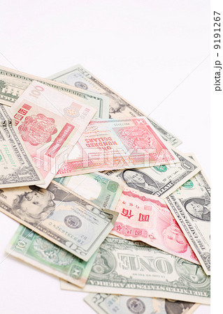 アジア紙幣とアメリカドル アジア紙幣とアメリカドル 9191267