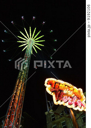 真夜中の空中回転ブランコ(最高位置) 真夜中の空中回転ブランコ(最高位置) 9192106