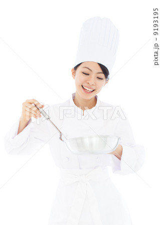 料理する女性 料理する女性 9193195