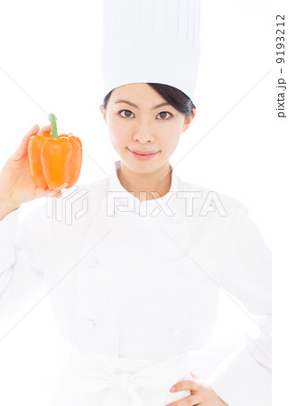 パプリカを持った女性 パプリカを持った女性 9193212