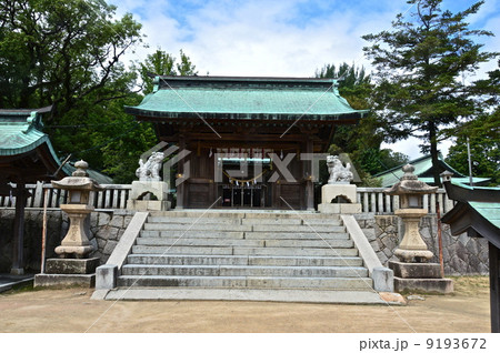 忌宮神社の境内（山口県下関市長府宮の内） 9193672