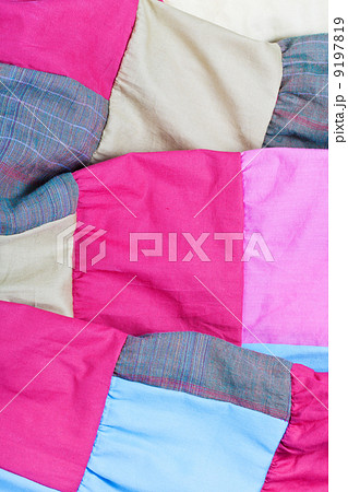 pink patchwork quilt 9197819