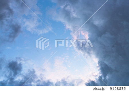 dark grey autumn clouds dark grey autumn clouds 9198836