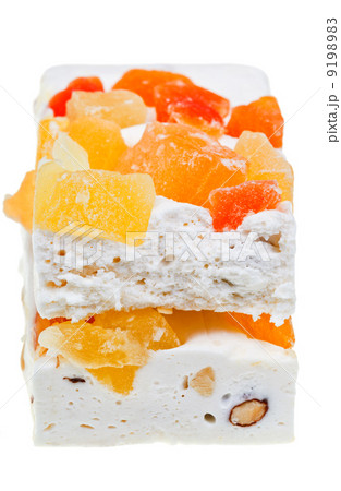 nougat close up 9198983