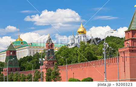 Wall and Cathedrals of Moscow Kremlin 9200323