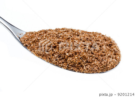 tablespoon of wheat bran close up 9201214