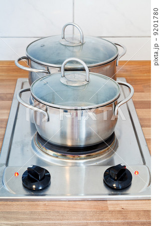 cooking on hotplate electric stove cooking on hotplate electric stove 9201780