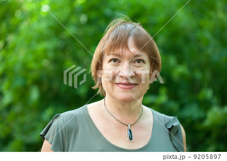 smiling mature woman 9205897