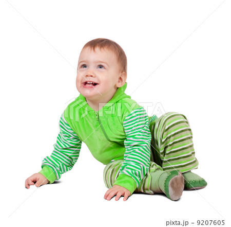 Sitting toddler 9207605