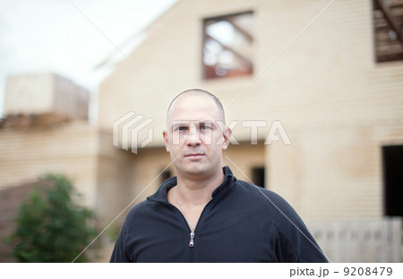 Portrait of manual worker 9208479