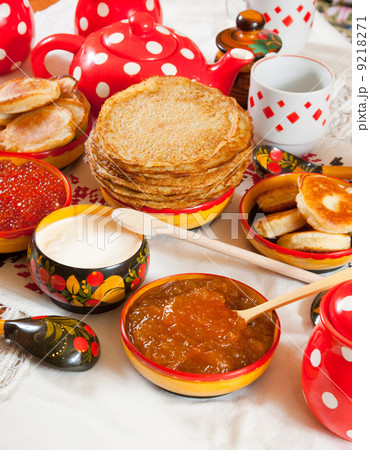 Russian Shrovetide meal 9218271