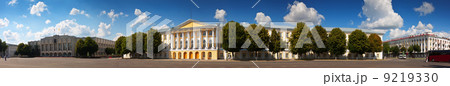 Panoramic view of Yaroslavl - central square 9219330