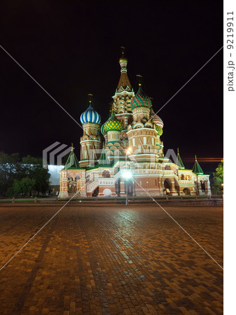 Intercession Cathedral at Moscow in night Intercession Cathedral at Moscow in night 9219911