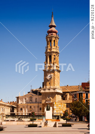 Summer view of Catedral de la Seo Summer view of Catedral de la Seo 9220128
