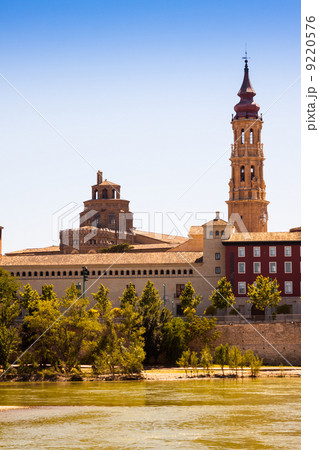 Summer view of Catedral de la Seo from river 9220576