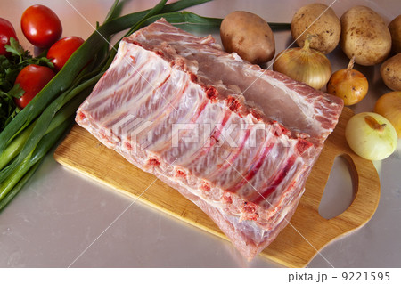 Raw meat with vegetables 9221595
