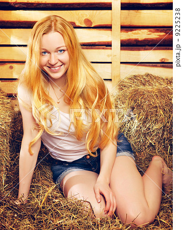 Girl With Cat 9225238