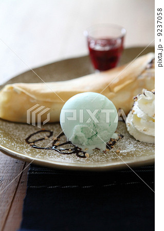 crepe with ice cream crepe with ice cream 9237058