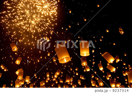 Newyear balloon traditional lantern yeepeng at night  , Chiangma 9237314