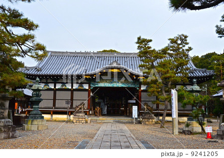 重要文化財・御香宮神社の「拝殿」(京都府京都市伏見区御香宮門前町) 重要文化財・御香宮神社の「拝殿」(京都府京都市伏見区御香宮門前町) 9241205