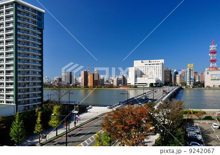 万代橋と信濃川 万代橋と信濃川 9242067