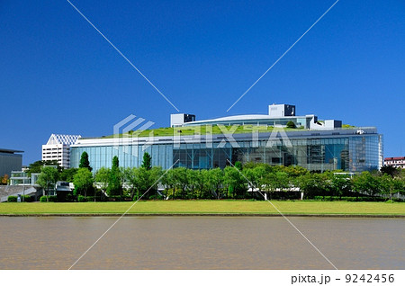 新潟市民芸術文化会館 9242456
