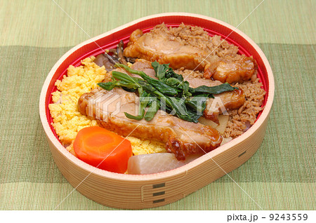 おいしい鶏わっぱめし 9243559
