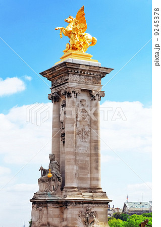 Pont Alexandre III bridge (1896) spanning the river Seine. Decor 9245378