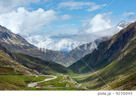 Summer Alps mountain pass Summer Alps mountain pass 9250045