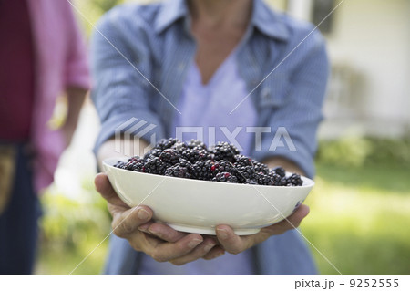 A family summer gathering at a farm. A shared meal, a homecoming. 9252555