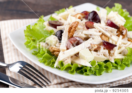 Waldorf salad 9254305