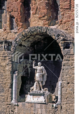 オランジュの古代劇場 オランジュの古代劇場 9255716