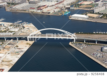 阪神高速の西宮浜大橋を空撮 9256408