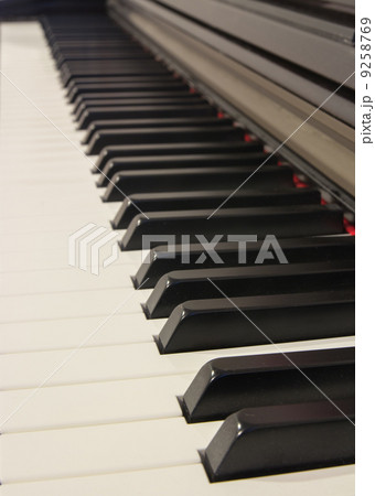 Piano keys perspective closeup 9258769