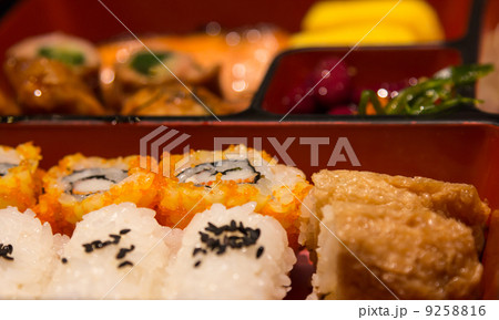 Closeup rice roll in box set Closeup rice roll in box set 9258816