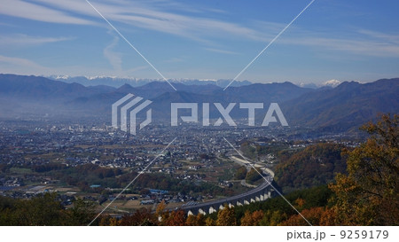 信州上田盆地と北アルプスの冬 9259179