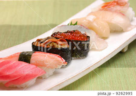 おいしい鮨盛合わせ おいしい鮨盛合わせ 9262995