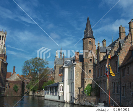 ベルギー ブルージュの街並み 9264001