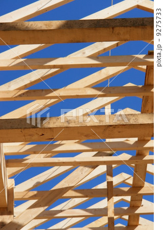 building house wooden shell construction blue sky 9275733