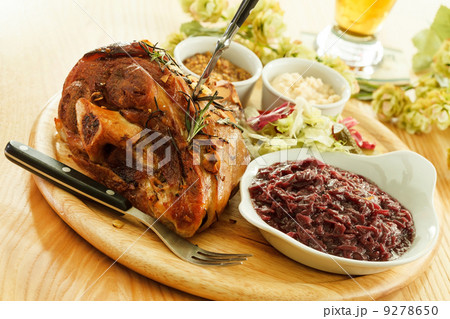 eisbein with braised cabbage, mashed potato, and beer eisbein with braised cabbage, mashed potato, and beer 9278650