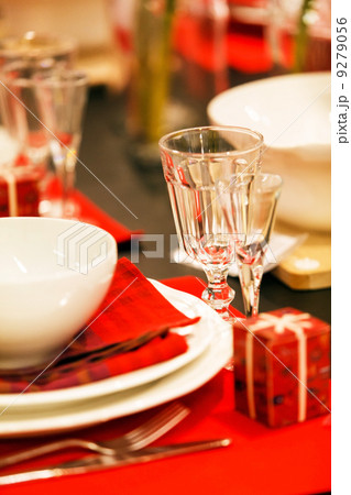 Decorated christmas table Decorated christmas table 9279056