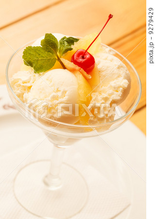 ice cream with fruits ice cream with fruits 9279429