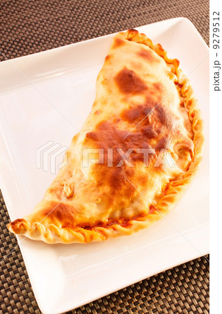 Calzone Pizza Calzone Pizza 9279512