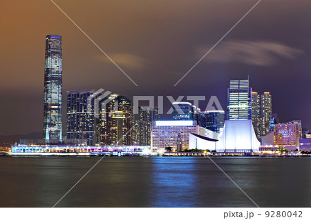 kowloon at night 9280042