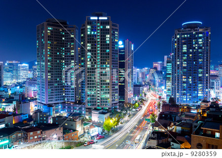 Seoul city at night 9280359