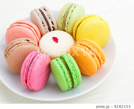 Colorful macaroons 9282153