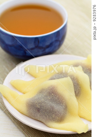 Japanese tea time 9283976