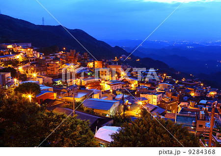 jiu fen village at night, in Taiwan 9284368
